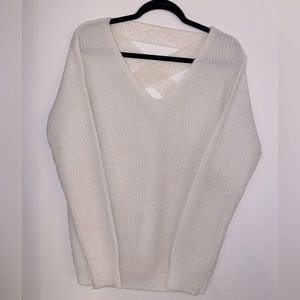 Woman’s/juniors white sweater